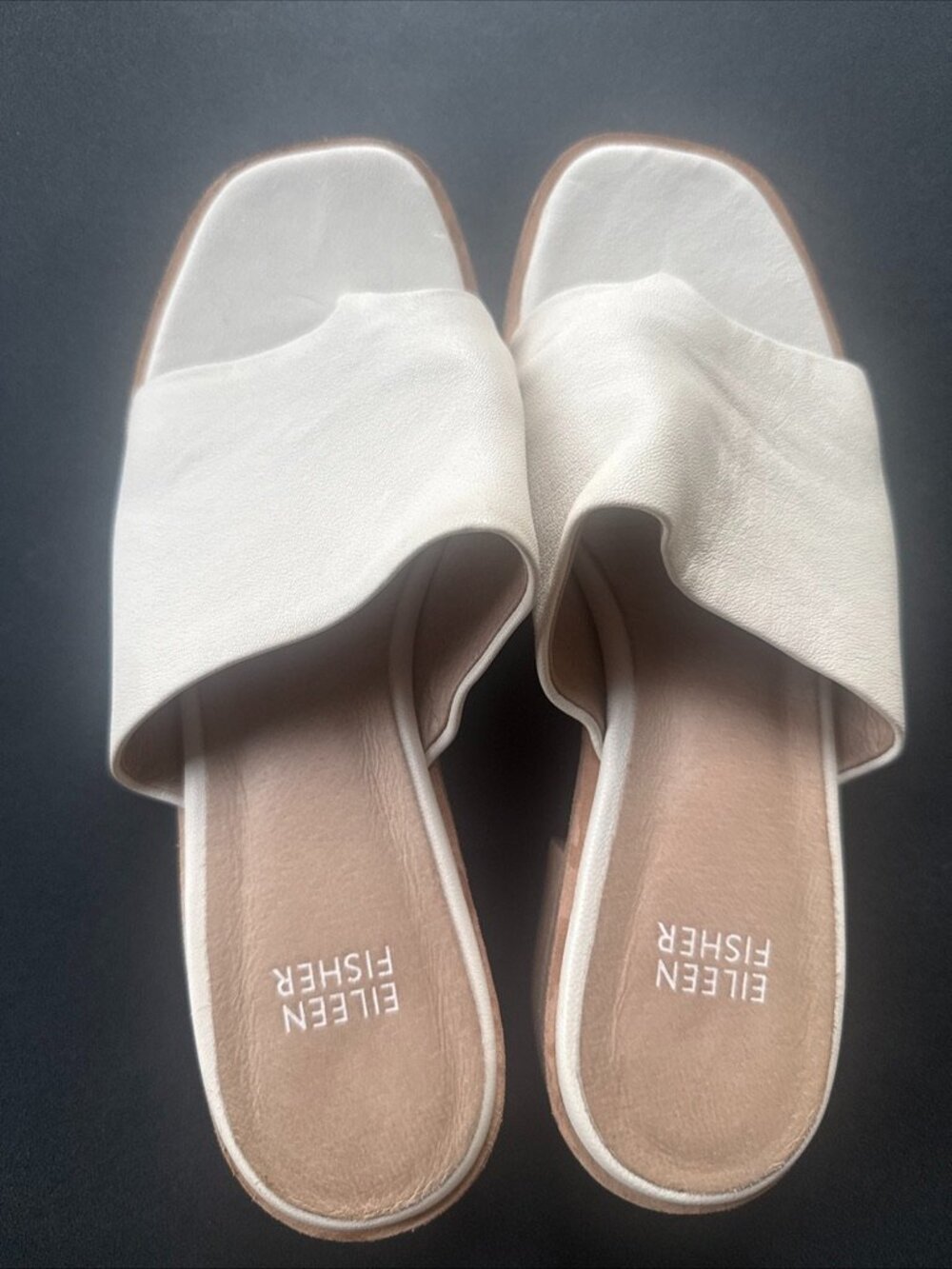 EUC Eileen Fisher soft Bone color leather sandal Sz 7
